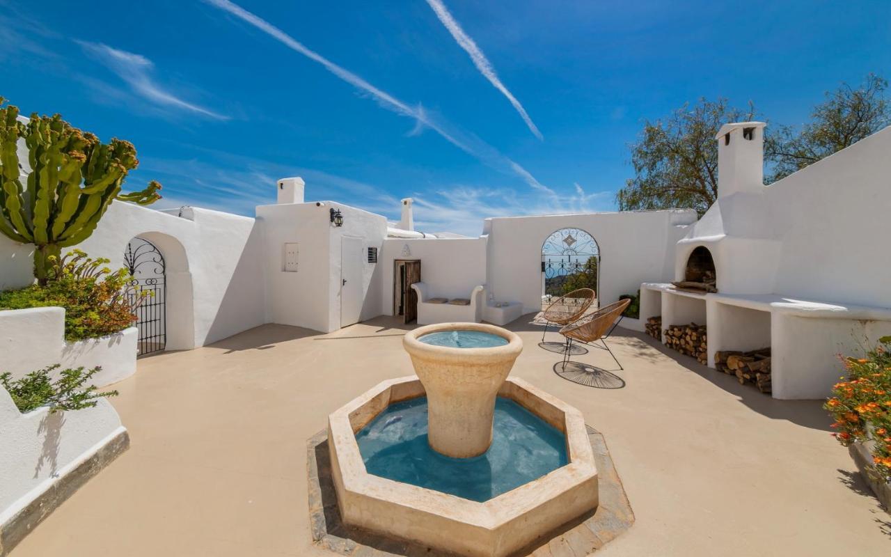 Cortijo El Albaricoque De La Sierra - Finca De 75 Hectareas ! Nijar Luaran gambar